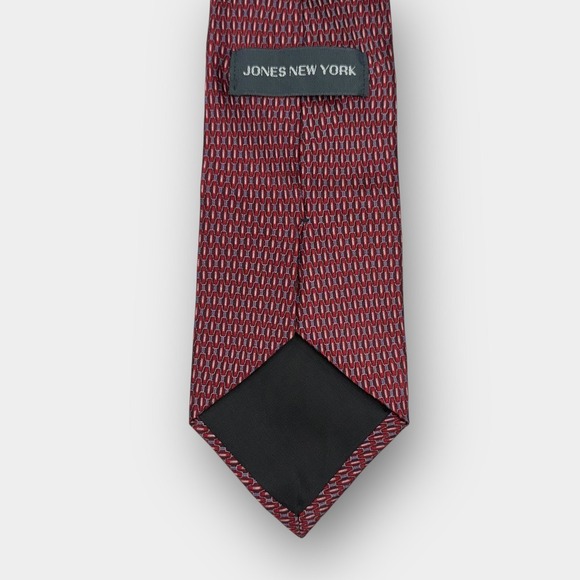 Jones New York Red Geometric Silk Tie 61 Inch Made in Dominican Republic Classic - Picture 4 of 5